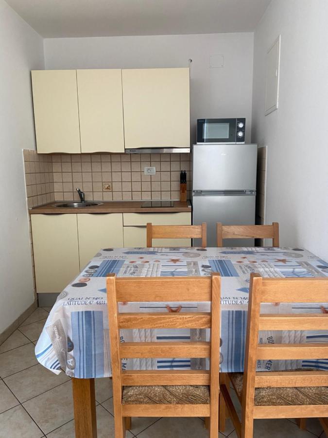 Apartments Mrsic Biograd Na Moru Exteriör bild